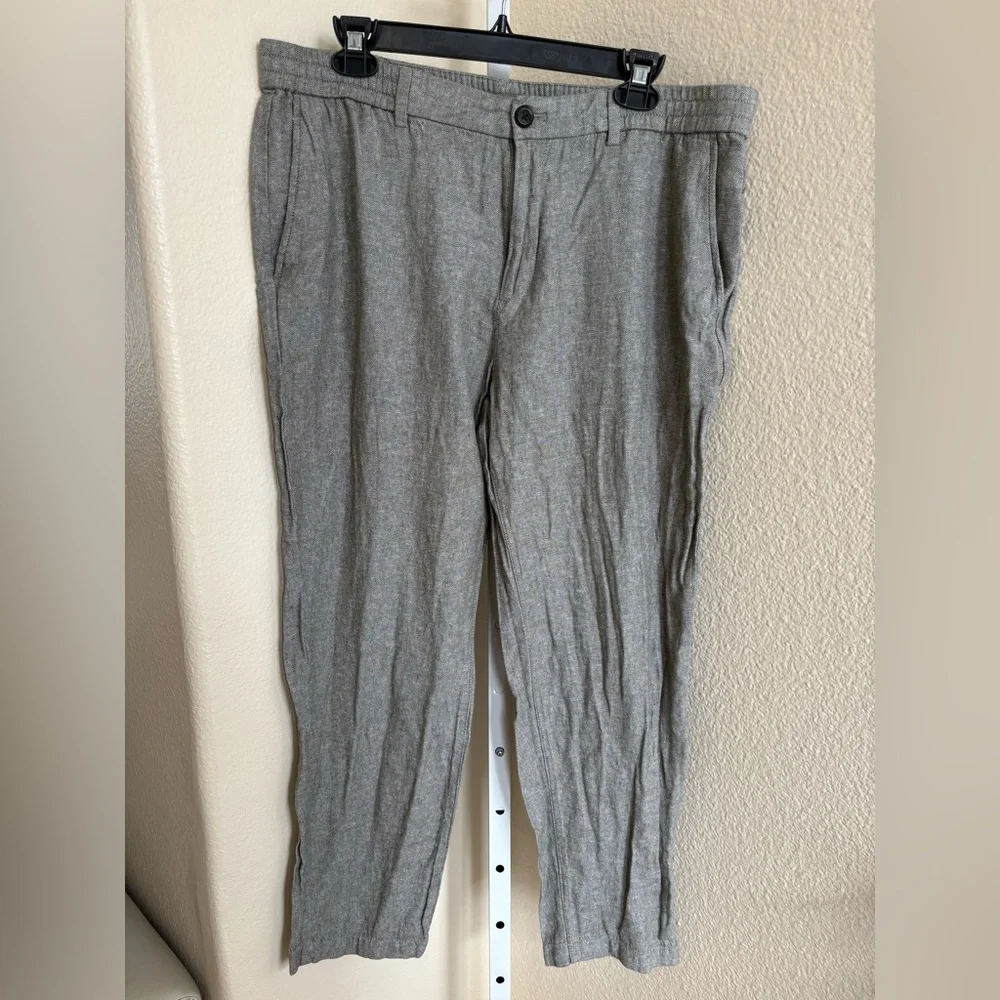 Banana Republic Athletic Linen-Blend Pant in Olive - Size 35 x 32